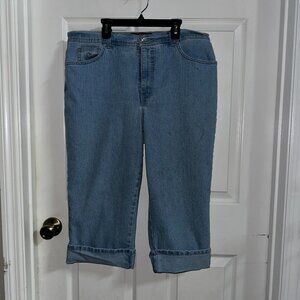 Vintage Gloria Vanderbilt Capris Size 16